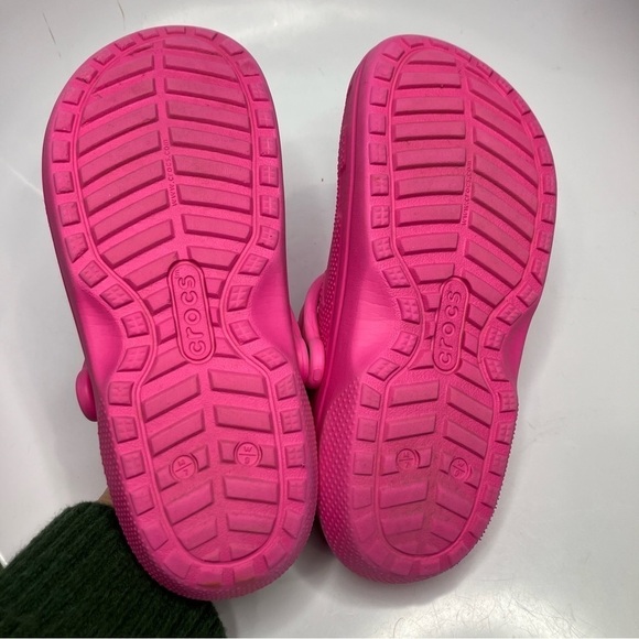 Crocs hot pink lined clogs unisex sizing - Picture 8 of 8